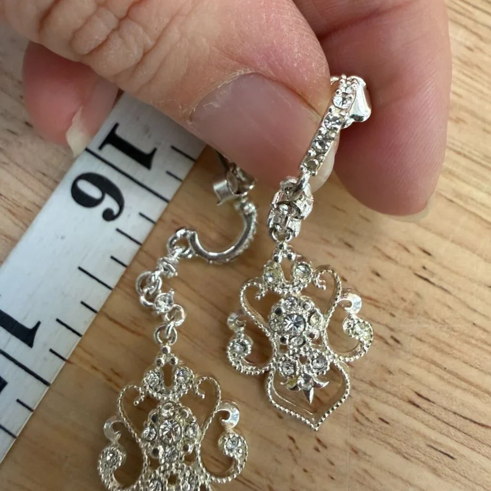 Avon Earrings Dangle Silver Tone Crystal Vintage, Wedding, Prom,‎ Glam,